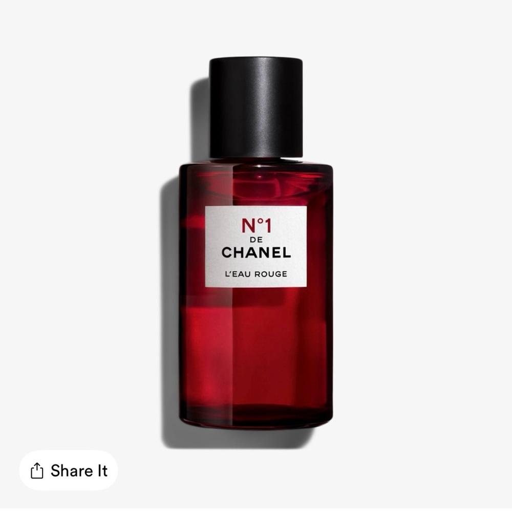 CHANEL N°1 L'Eau Rouge Fragrance